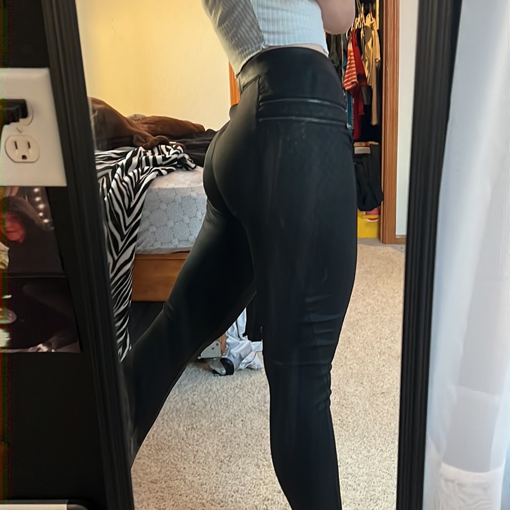 Medium Express Black spandex leggings